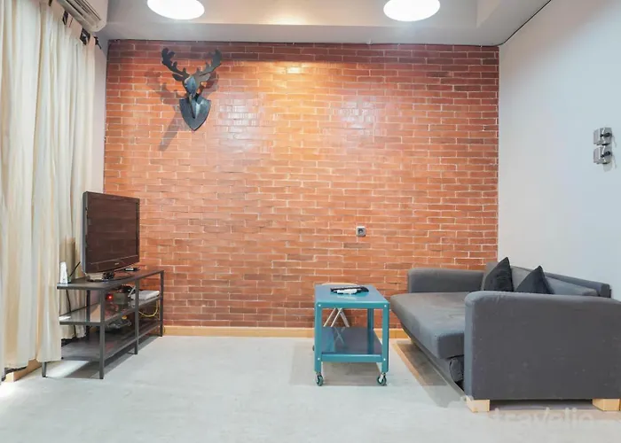 Luxurious 1Br Apartment At Belmont Residence By Travelio