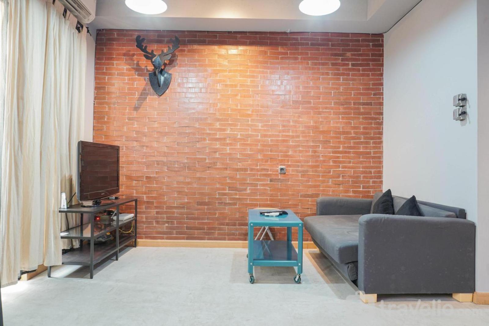 Apartemen Luxurious 1br At Belmont By Travelio Jakarta